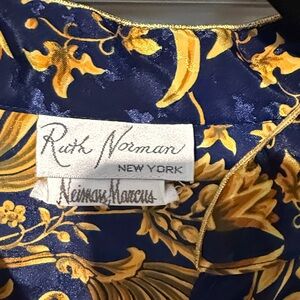 Ruth Norman Neiman Marcus Blue Gold Floral Kaftan, Robe, Lounger, kimono Medium